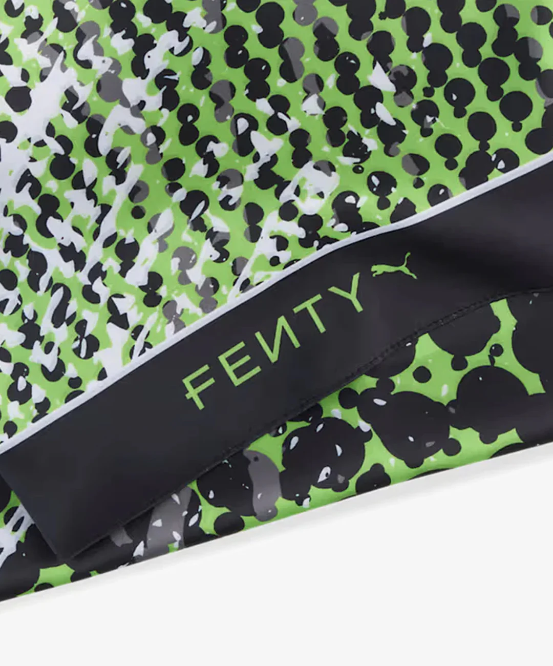 PUMA | x FENTY SCARF { ELEKTRO GREEN-PUMA BLACK - Image 3