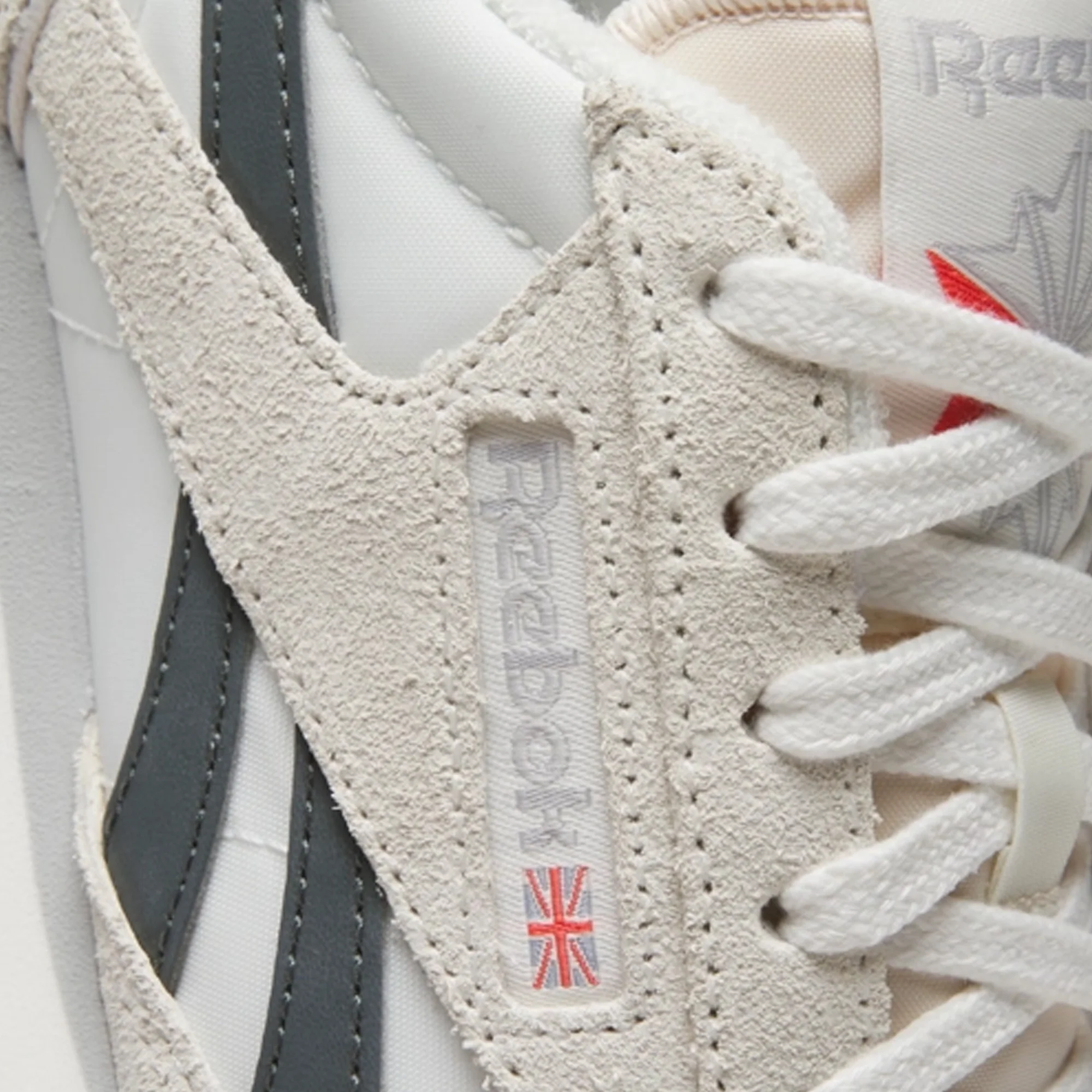 Reebok | CLASSIC AZ { WHITE - Image 5