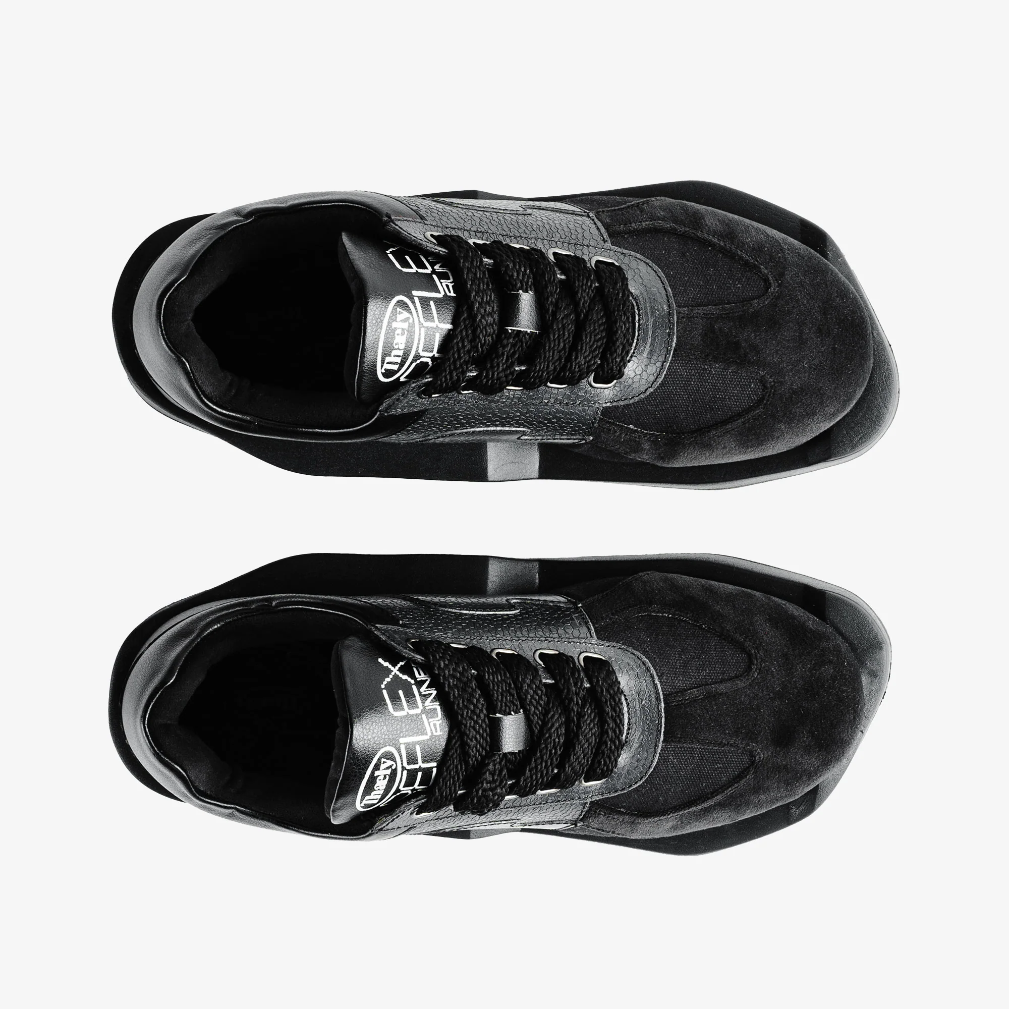 Thaely | REFLEX RUNNER { BLACK VULTURE - Image 5