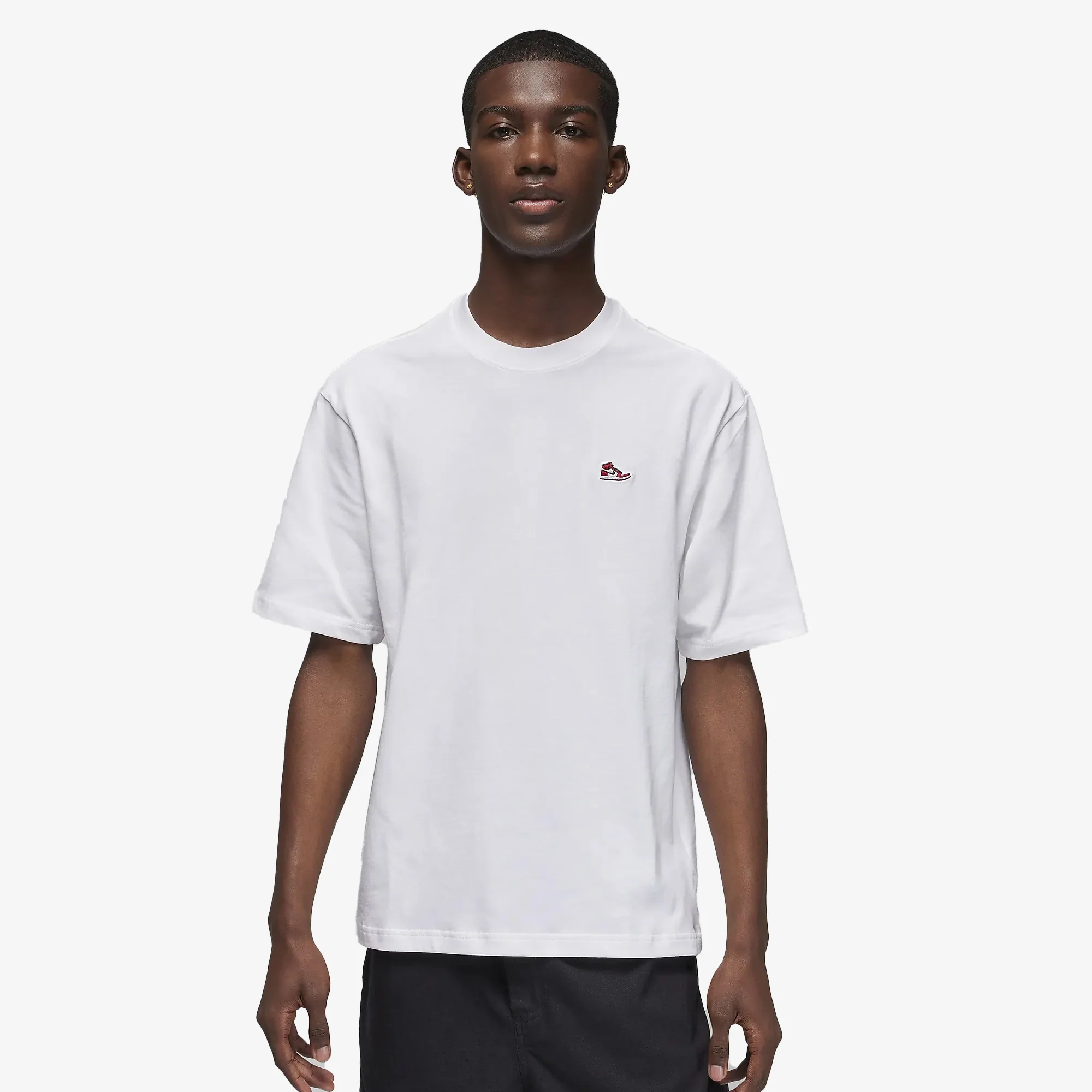 Jordan | SNEAKER PATCH SHORT SLEEVE CREW TEE { WHITE
