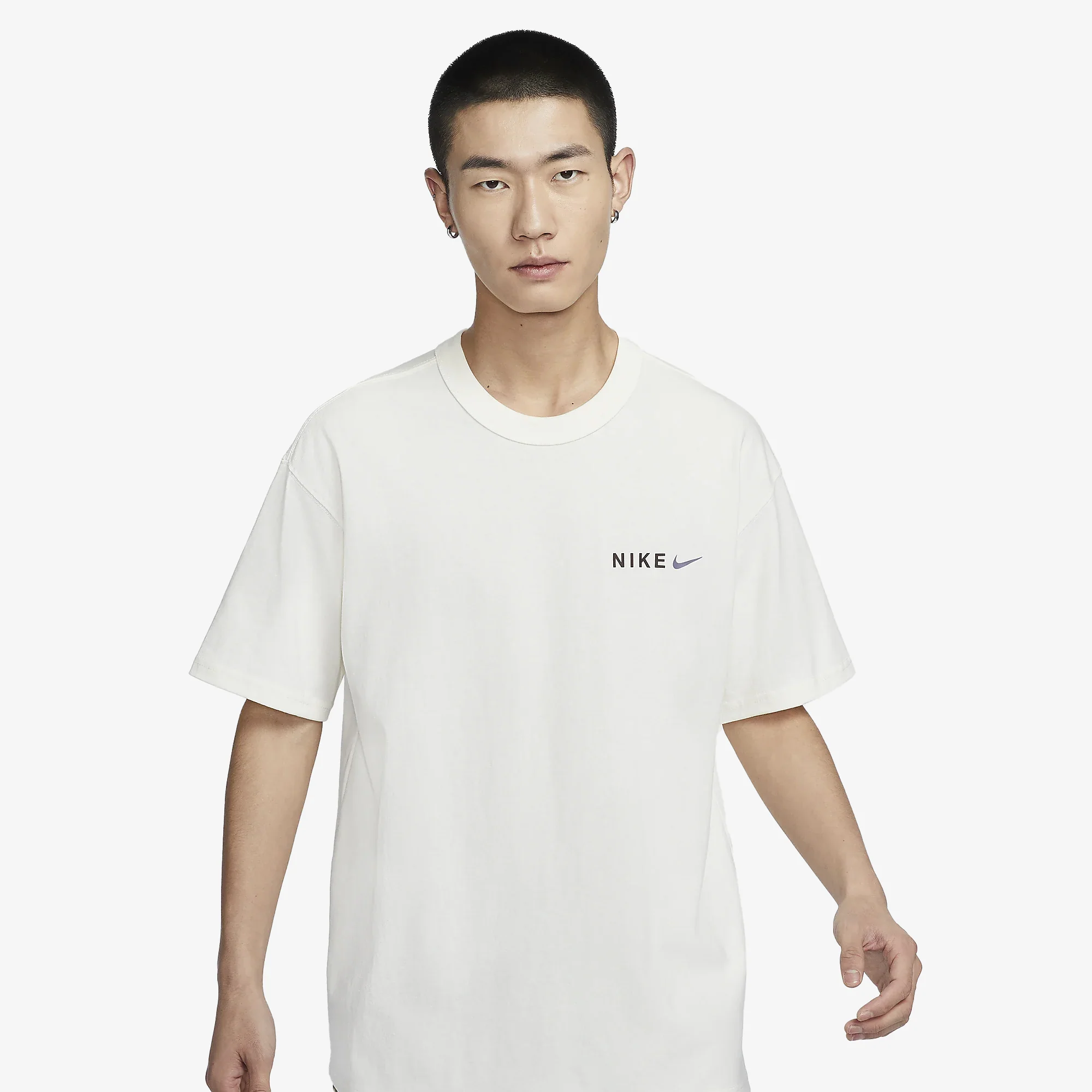 Nike | SPORTSWEAR PREMIUM ESSENTIALS  { SAIL