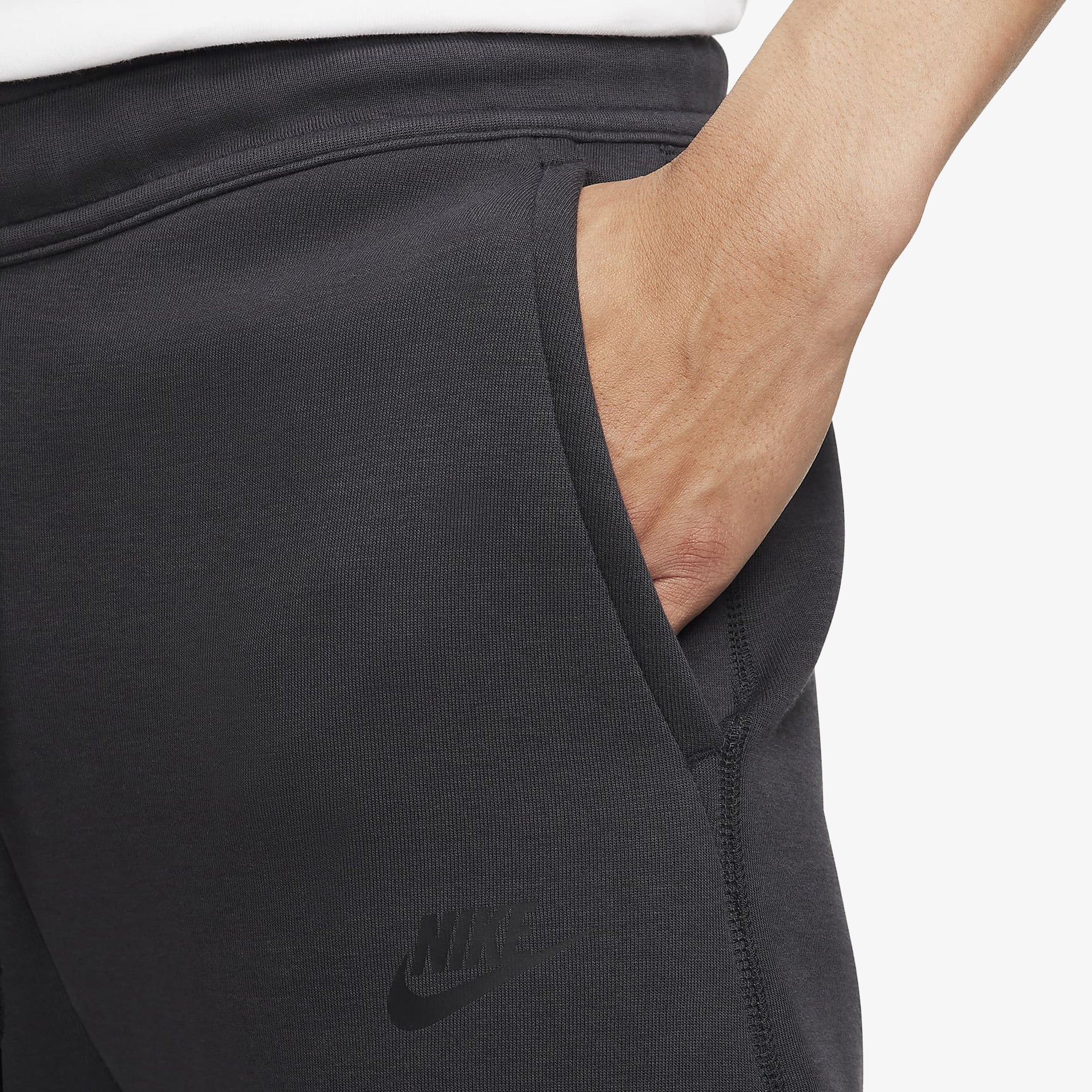 Nike | SPORTSWEAR TECH FLEECE SLIM FIR JOGGERS { BLACK/BLACK - Image 3