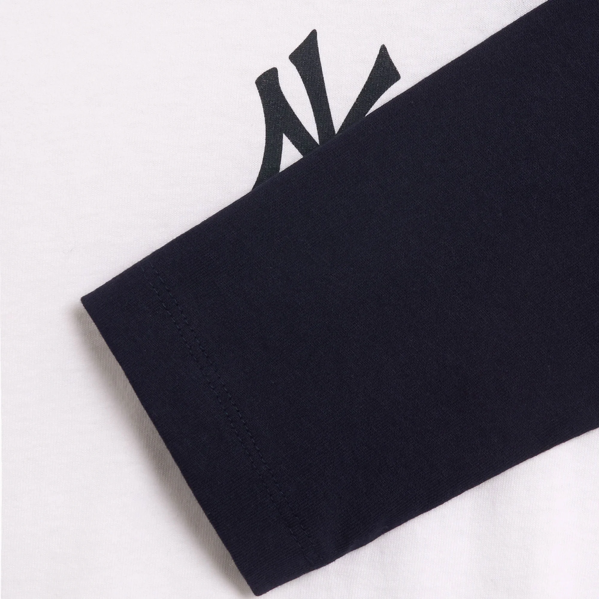 SPORTY & RICH | YANKEES SERIF BASEBALL T-SHIRT { WHITE/NAVY - Image 4