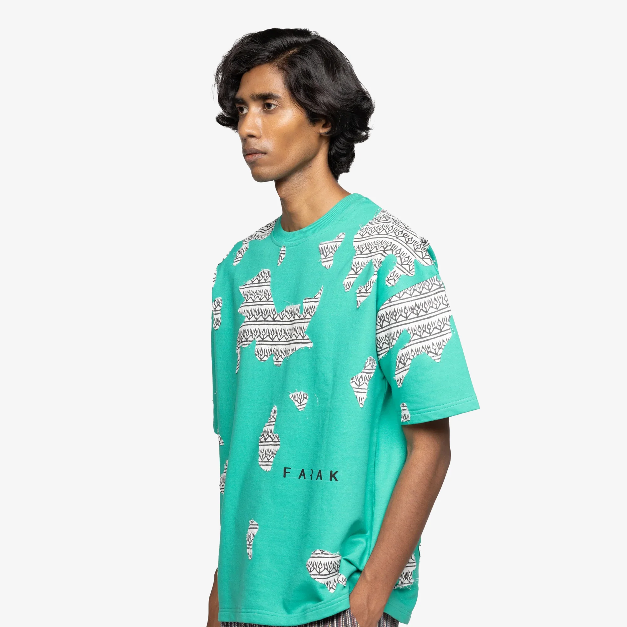 F A R A K | SUBTEXT BLOCK PRINTED T-SHIRT { GREEN/GREEN - Image 3