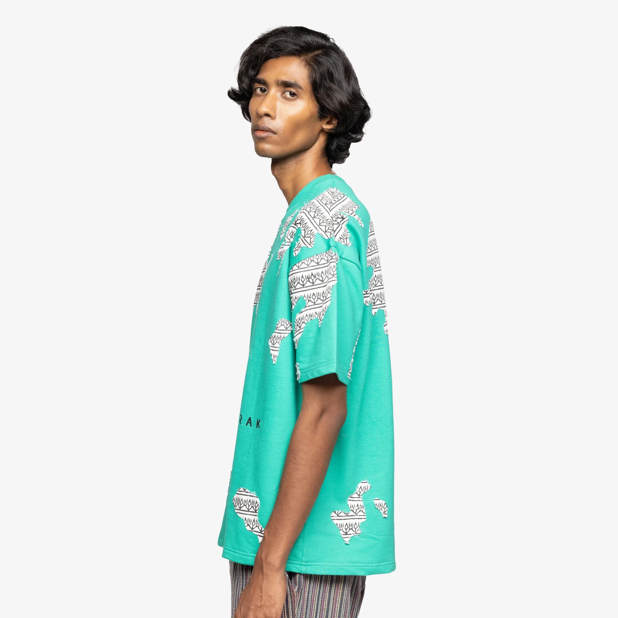 F A R A K | SUBTEXT BLOCK PRINTED T-SHIRT { GREEN/GREEN - Image 4