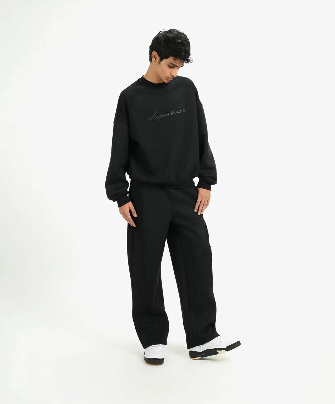 Superkicks | SIGNATURE SWEATSHIRT { MIDNIGHT BLACK - Image 7
