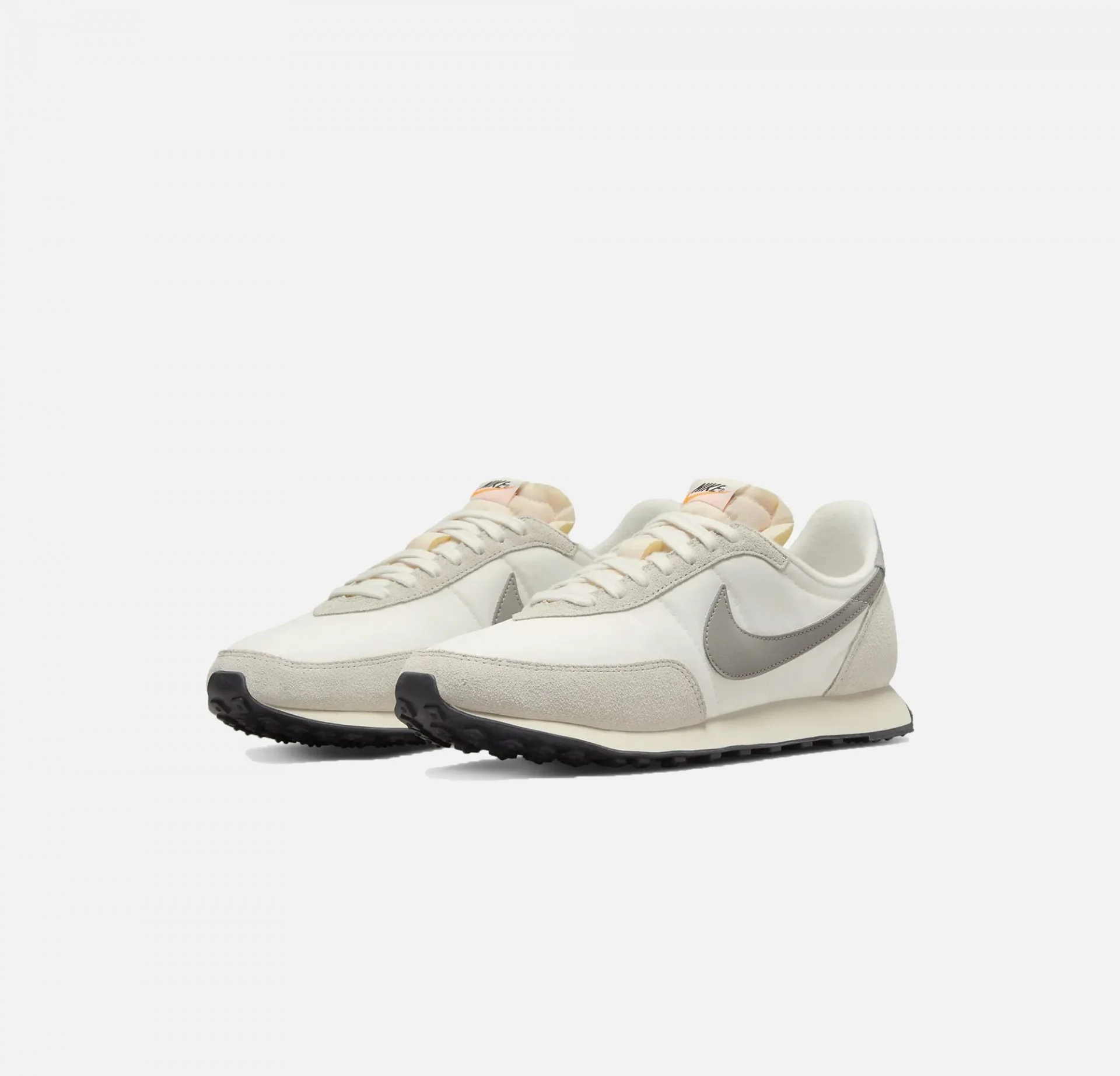 Nike | WAFFLE TRAINER 2 SE { SAIL/MEDIUM GREY - Image 2