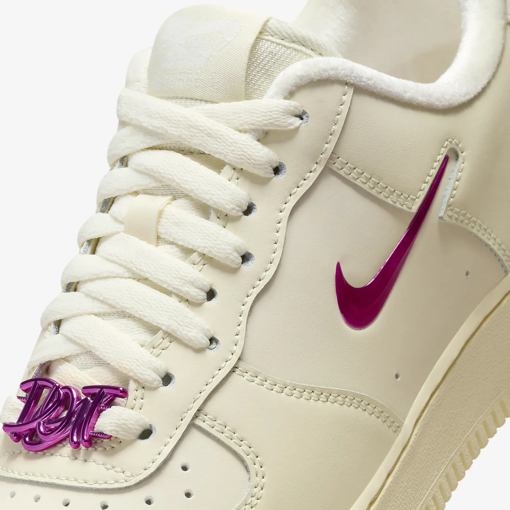 Nike | AIR FORCE 1 '07 { COCONUT MILK/PLAYFUL PINK-ALABASTER - Image 4