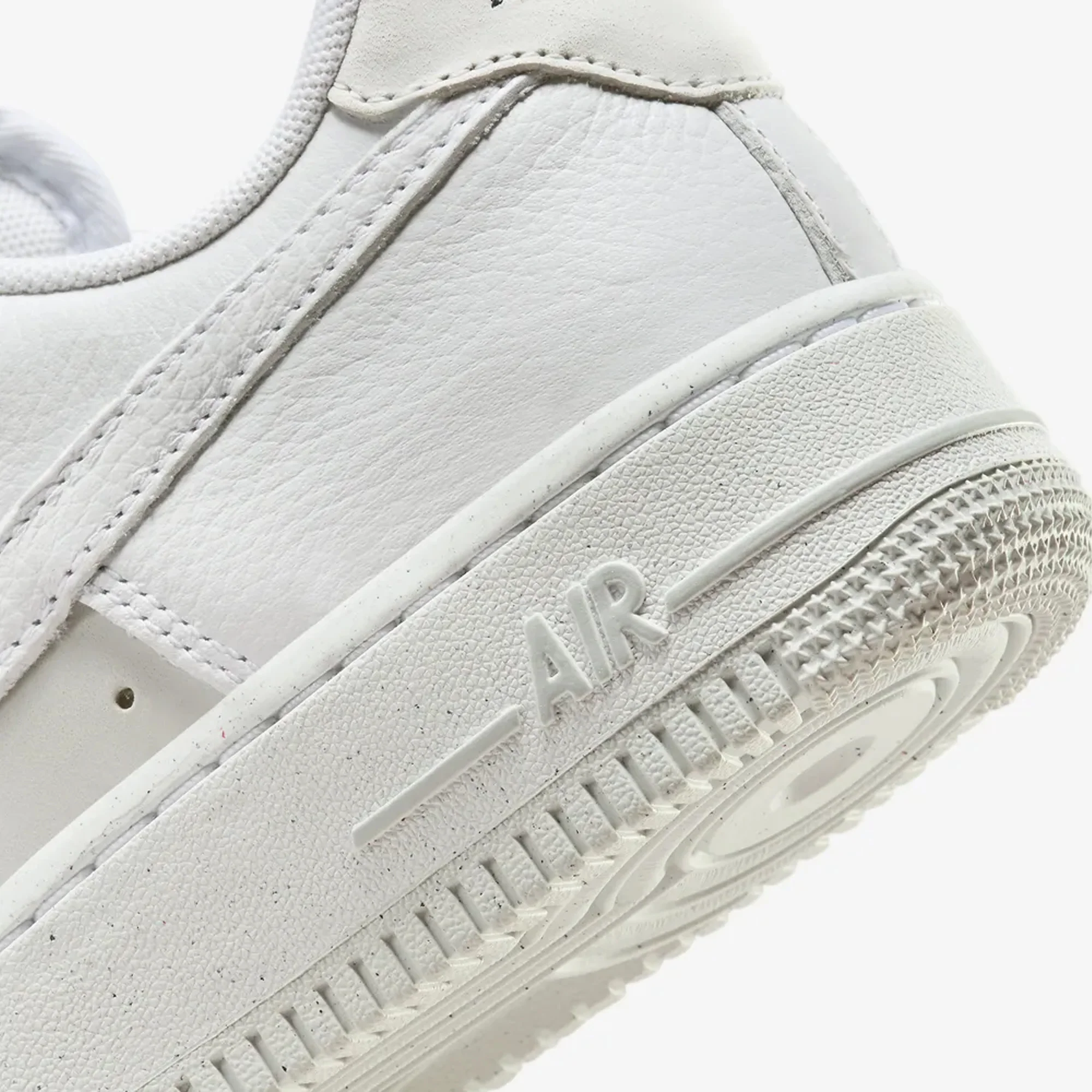 Nike | AIR FORCE 1 '07 LX { WHITE/LT SMOKE GREY-PHOTON DUST-WHITE - Image 5
