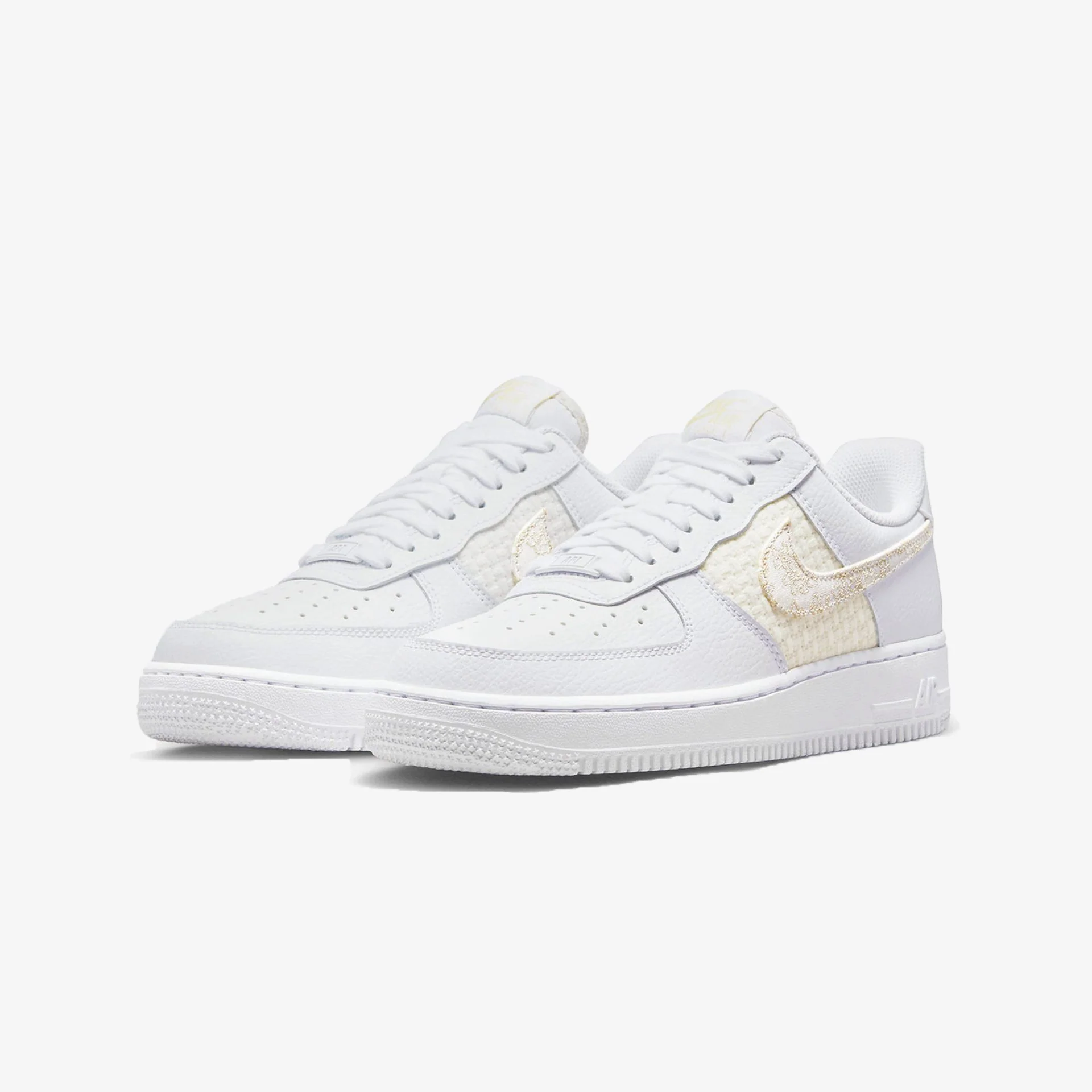 Nike | AIR FORCE 1 07 SE  { WHITE / GOLD - Image 2