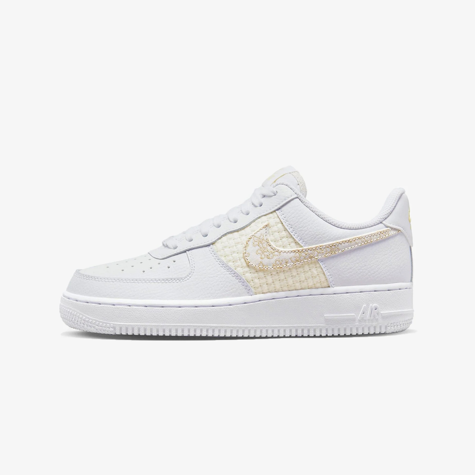 Nike | AIR FORCE 1 07 SE  { WHITE / GOLD - Image 4