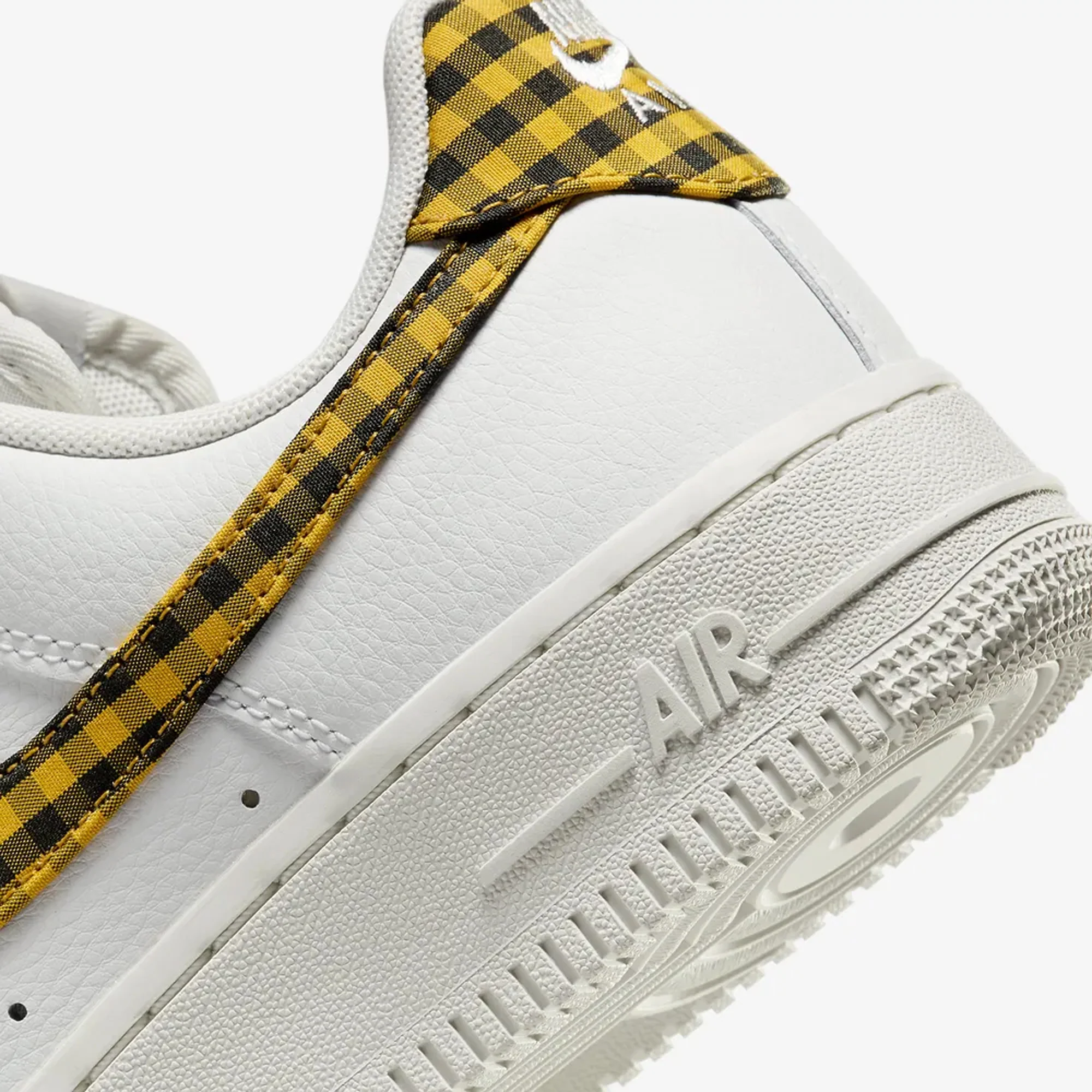 Nike | AIR FORCE 1 '07 { SUMMIT WHITE/BRONZINE-BLACK - Image 5