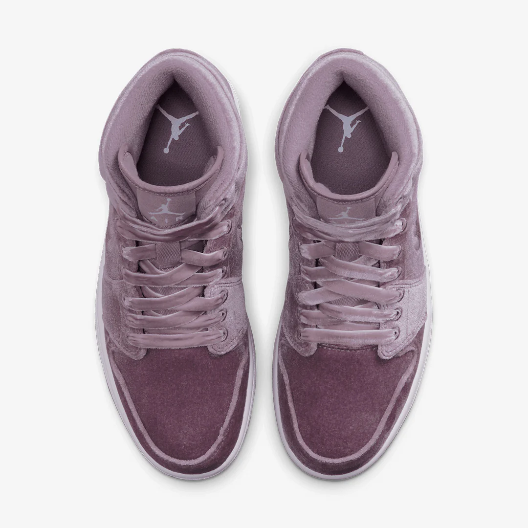 Jordan | AIR JORDAN 1 MID SE { WHITE/PURPLE SMOKE - Image 3