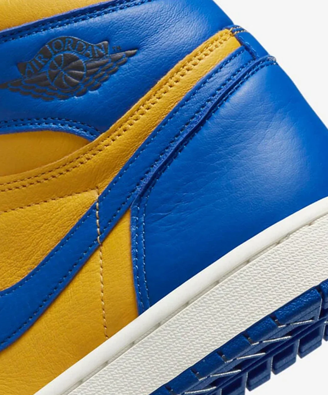 Jordan | AIR JORDAN 1 RETRO HIGH OG { VARSITY MAIZE/GAME ROYAL-SAIL - Image 6