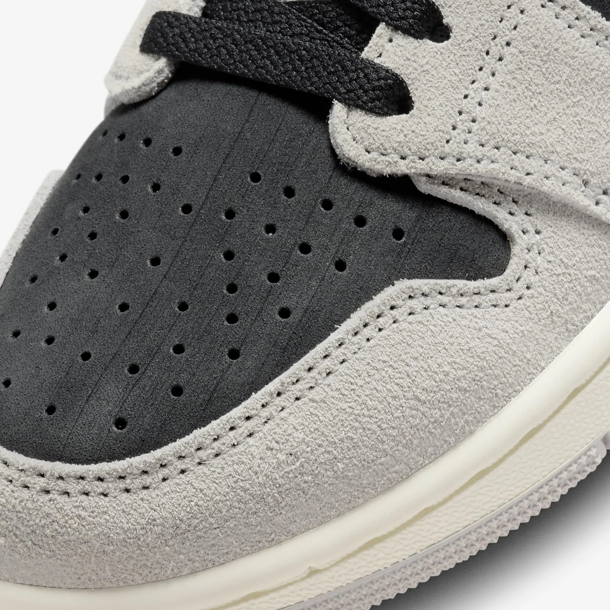 Jordan | AIR JORDAN 1 ZOOM CMFT 2 { LT IRON ORE/NEUTRAL GREY-BLACK - Image 4