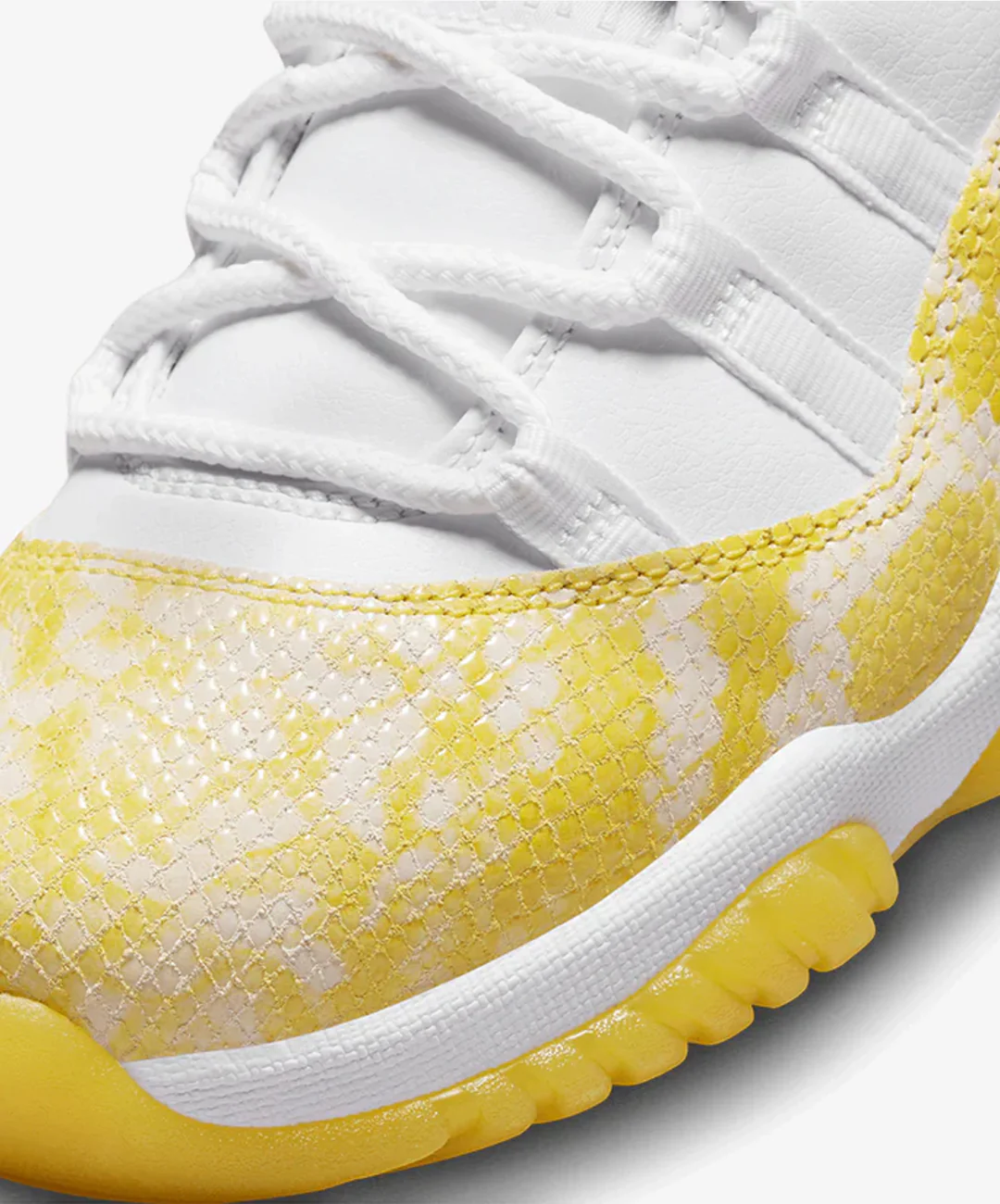 Jordan | AIR JORDAN 11 RETRO LOW { WHITE/TOUR YELLOW-WHITE - Image 4