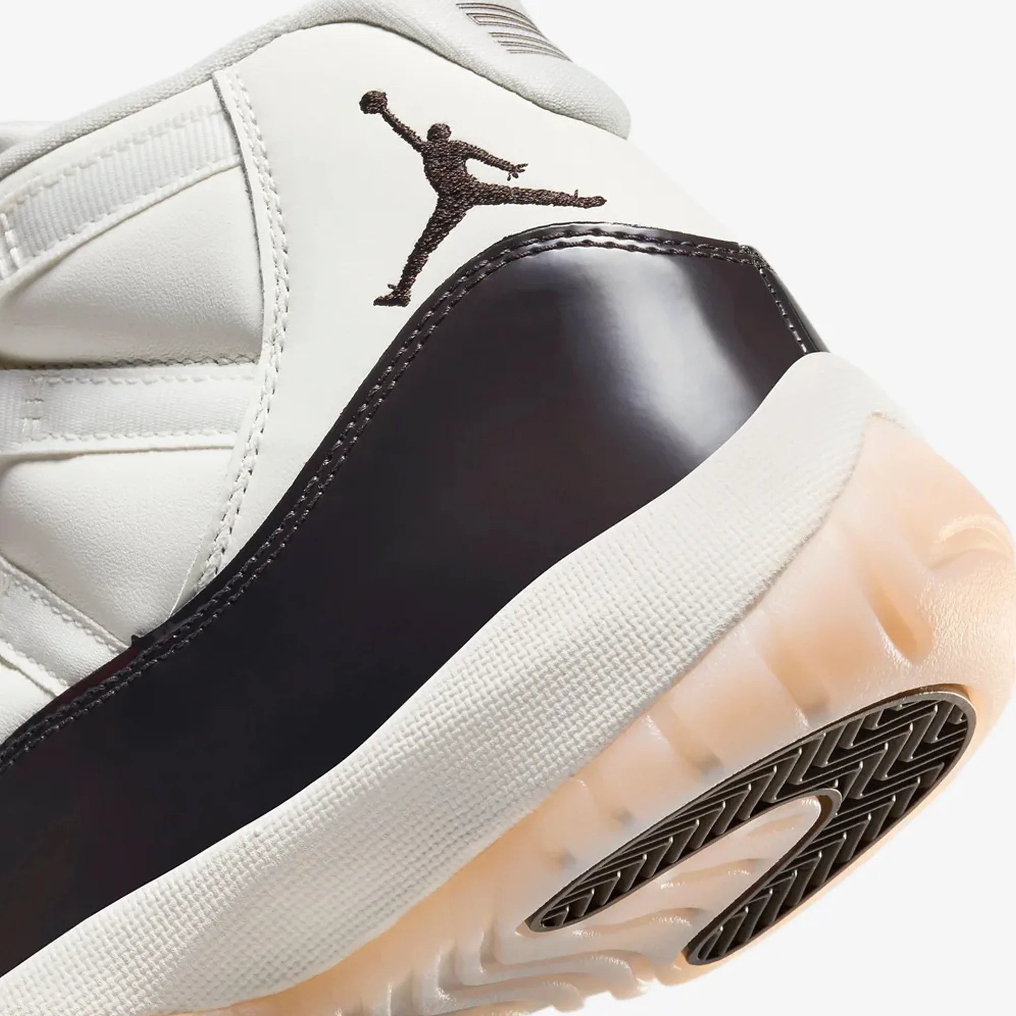 Jordan | AIR JORDAN 11 RETRO { SAIL/VELVET BROWN-ATMOSPHERE - Image 5
