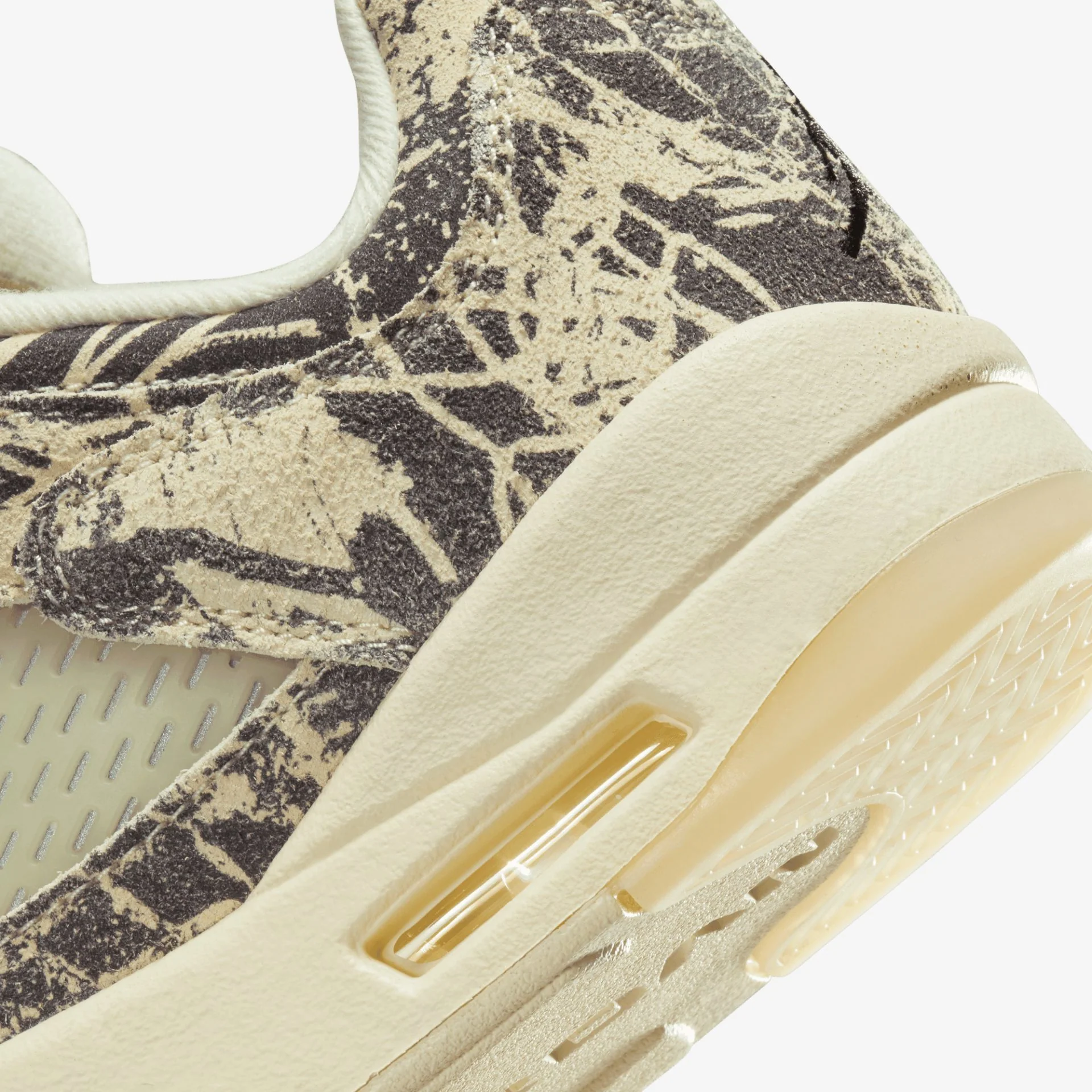 Jordan | AIR JORDAN 5 RETRO LOW { WHITE/COCONUT MILK - Image 4