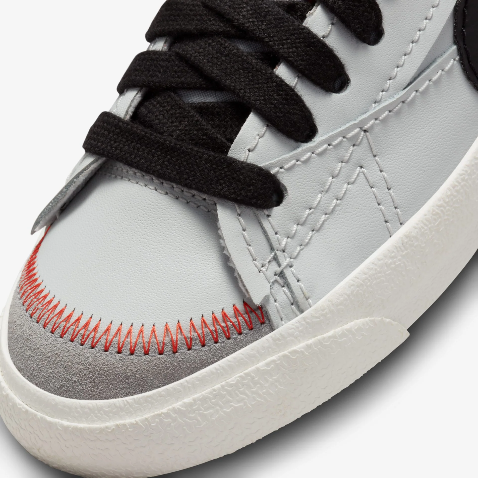 Nike | BLAZER LOW '77 JUMBO { BLACK-PICANTE RED - Image 4