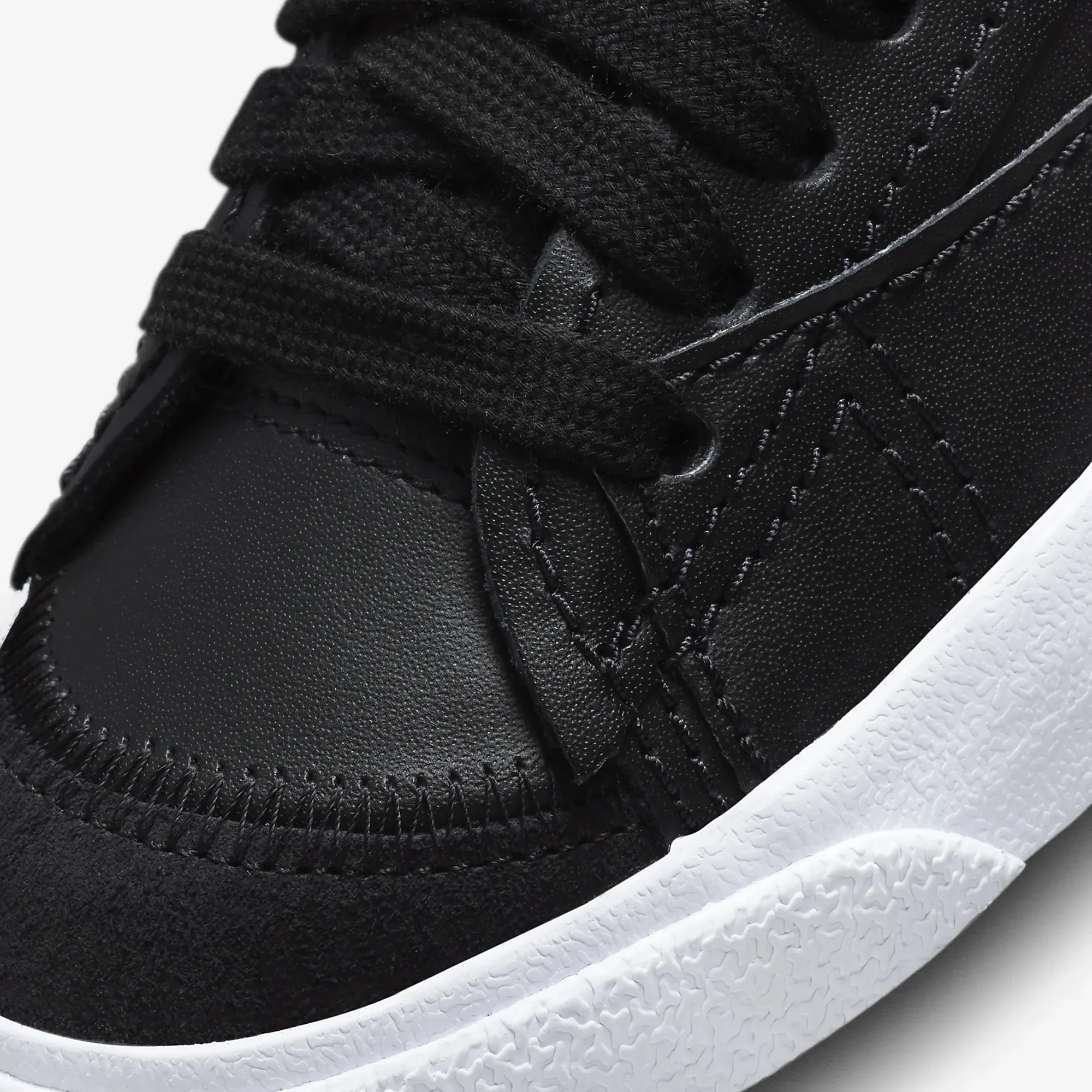 Nike | BLAZER LOW '77 JUMBO { BLACK/WHITE-BLACK-TEAM ORANGE - Image 4