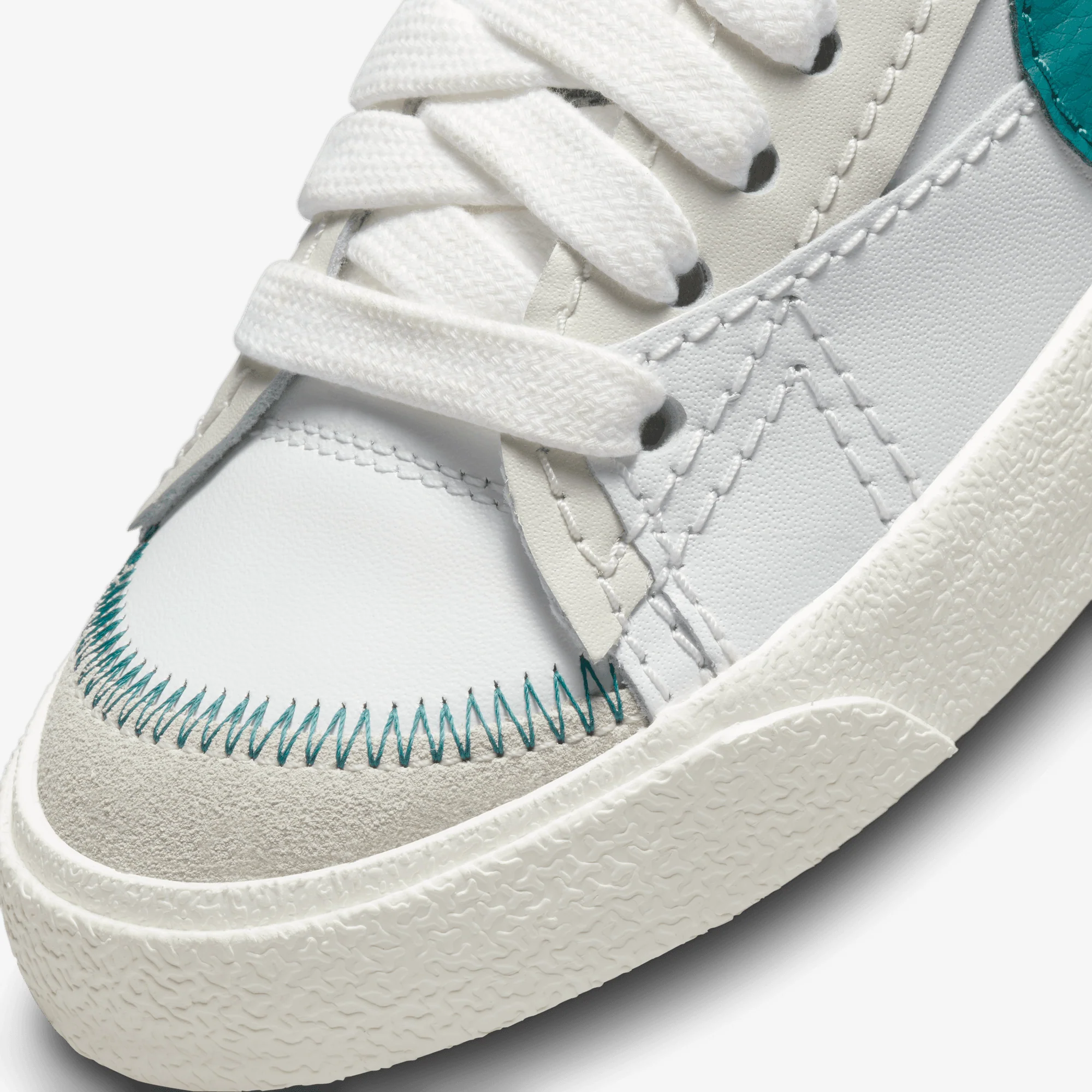 Nike | BLAZER LOW '77 JUMBO { SUMMIT WHITE/GEODE TEAL-SEA GLASS - Image 4