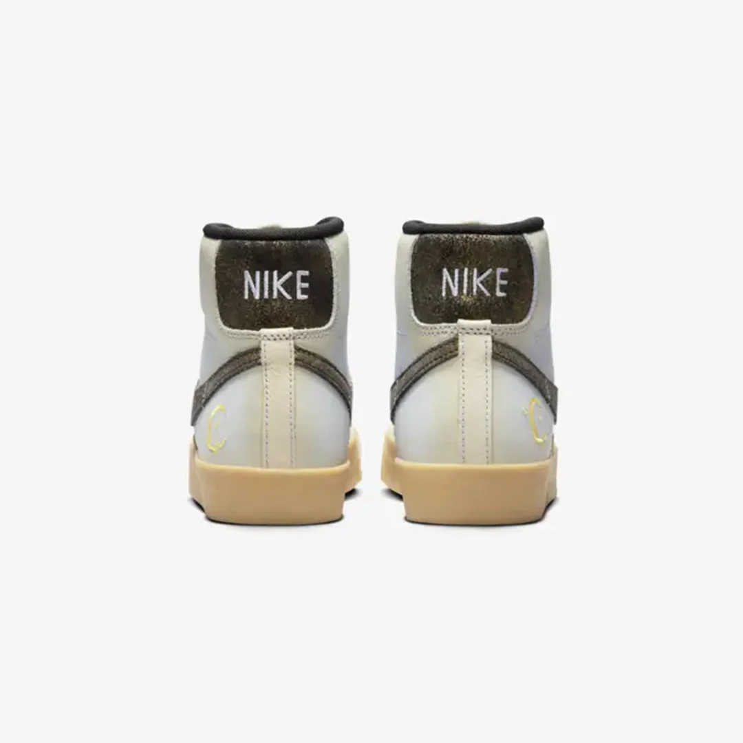 Nike | BLAZER MID '77 PREMIUM { LT OREWOOD BRN/GUM YELLOW-TOPAZ GOLD - Image 3