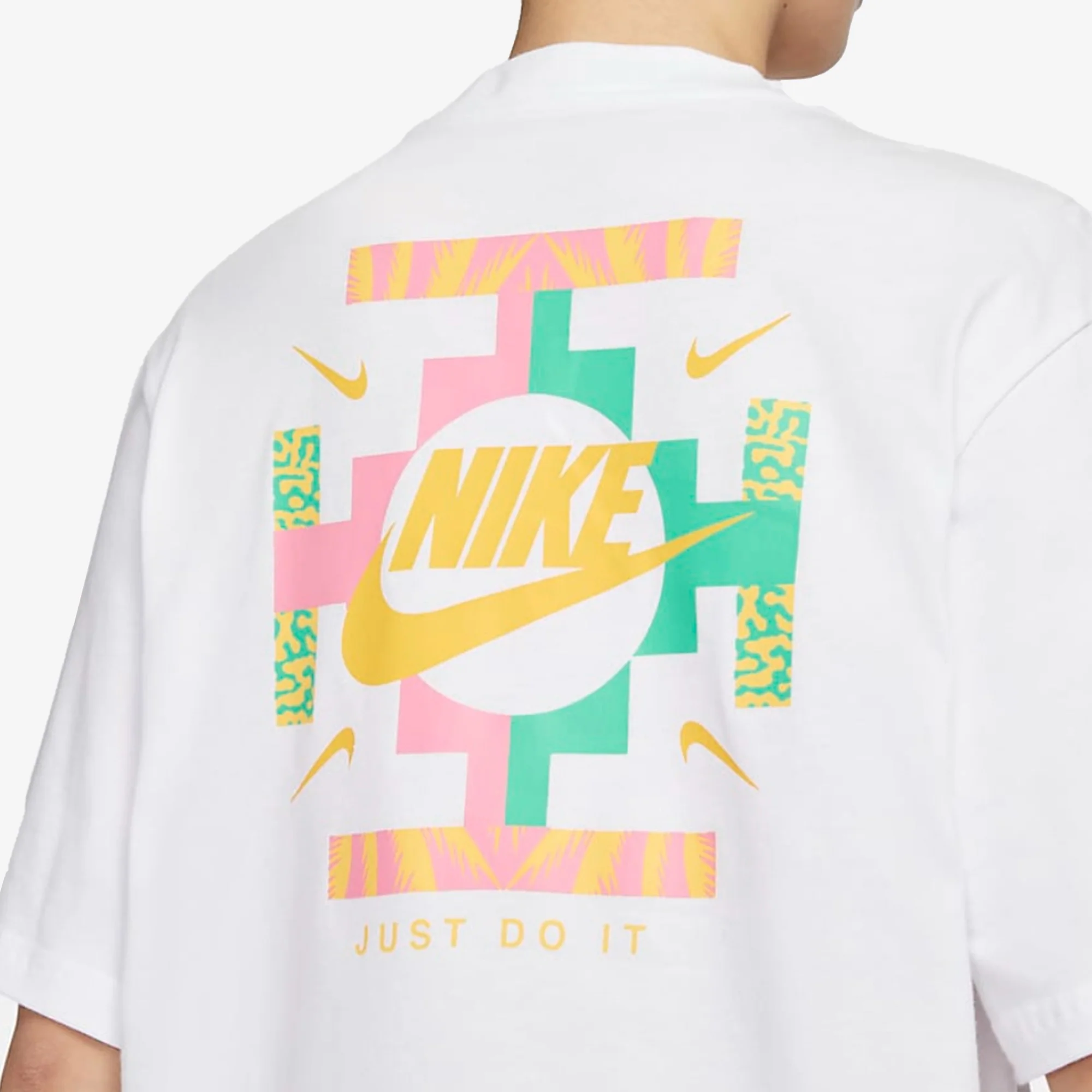 Nike | BOXY { WHITE - Image 4