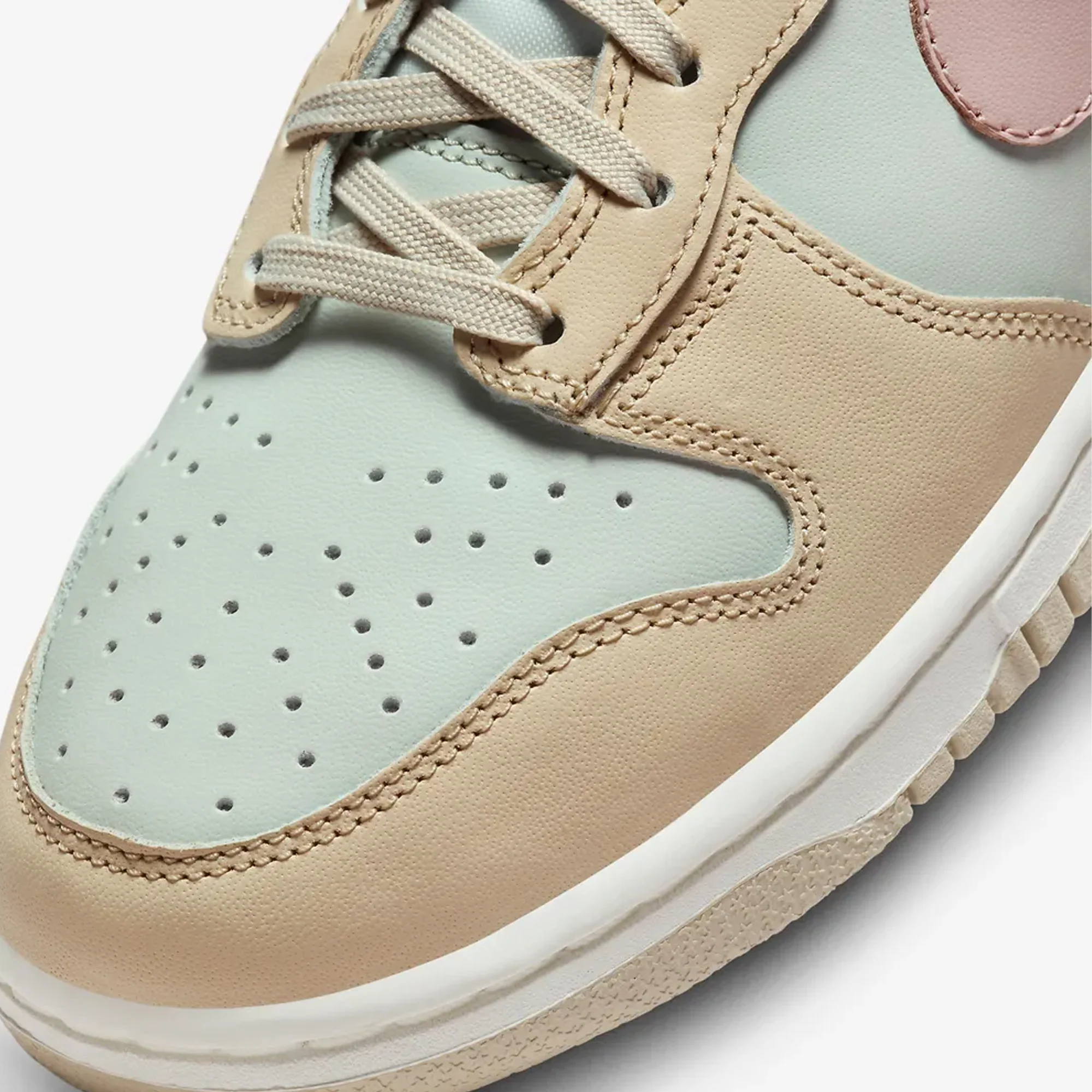 Nike | DUNK HIGH { SAND DRIFT/LIGHT SILVER - Image 4