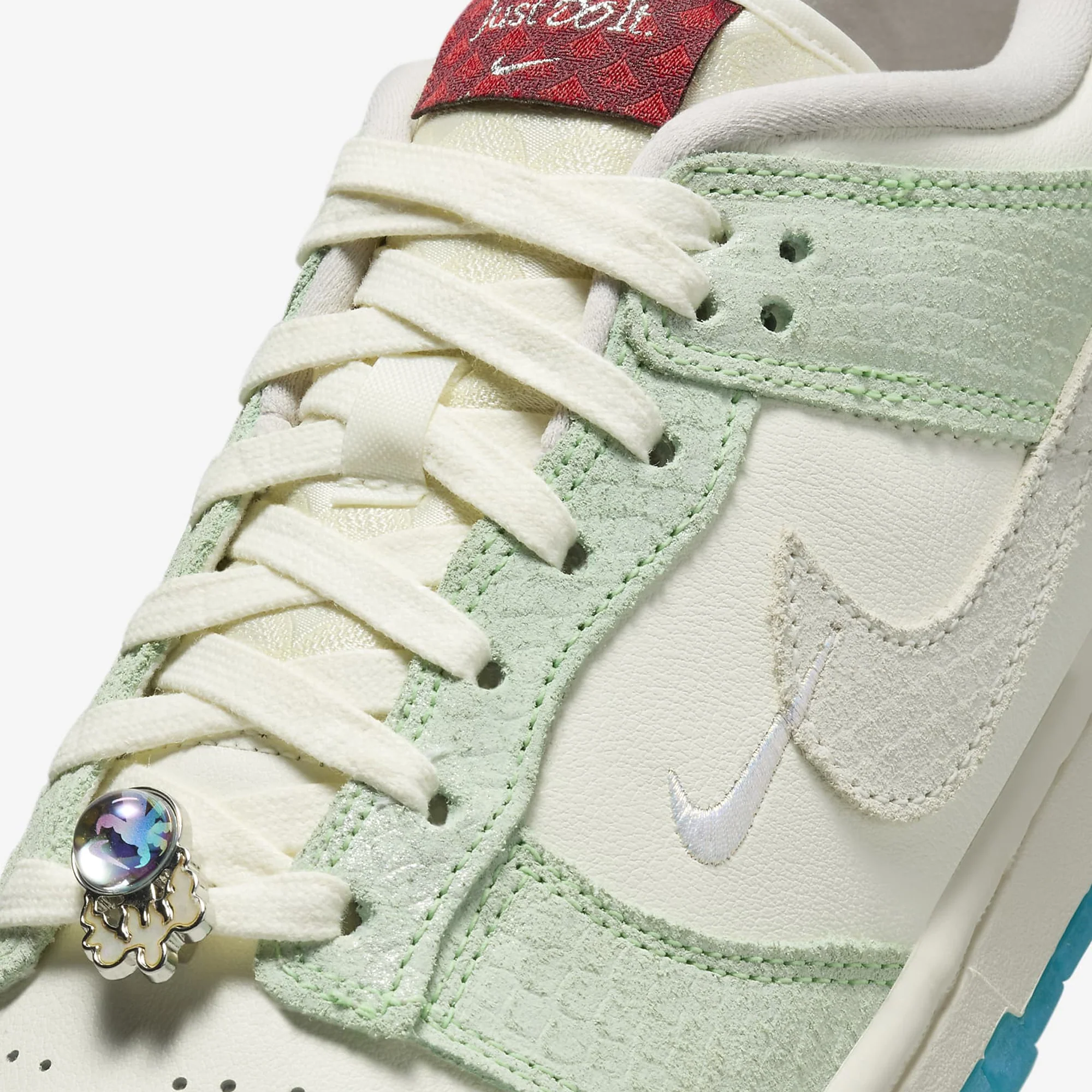 Nike | DUNK LOW LX { SAIL/SAIL-SAIL-DUSTY CACTUS - Image 4