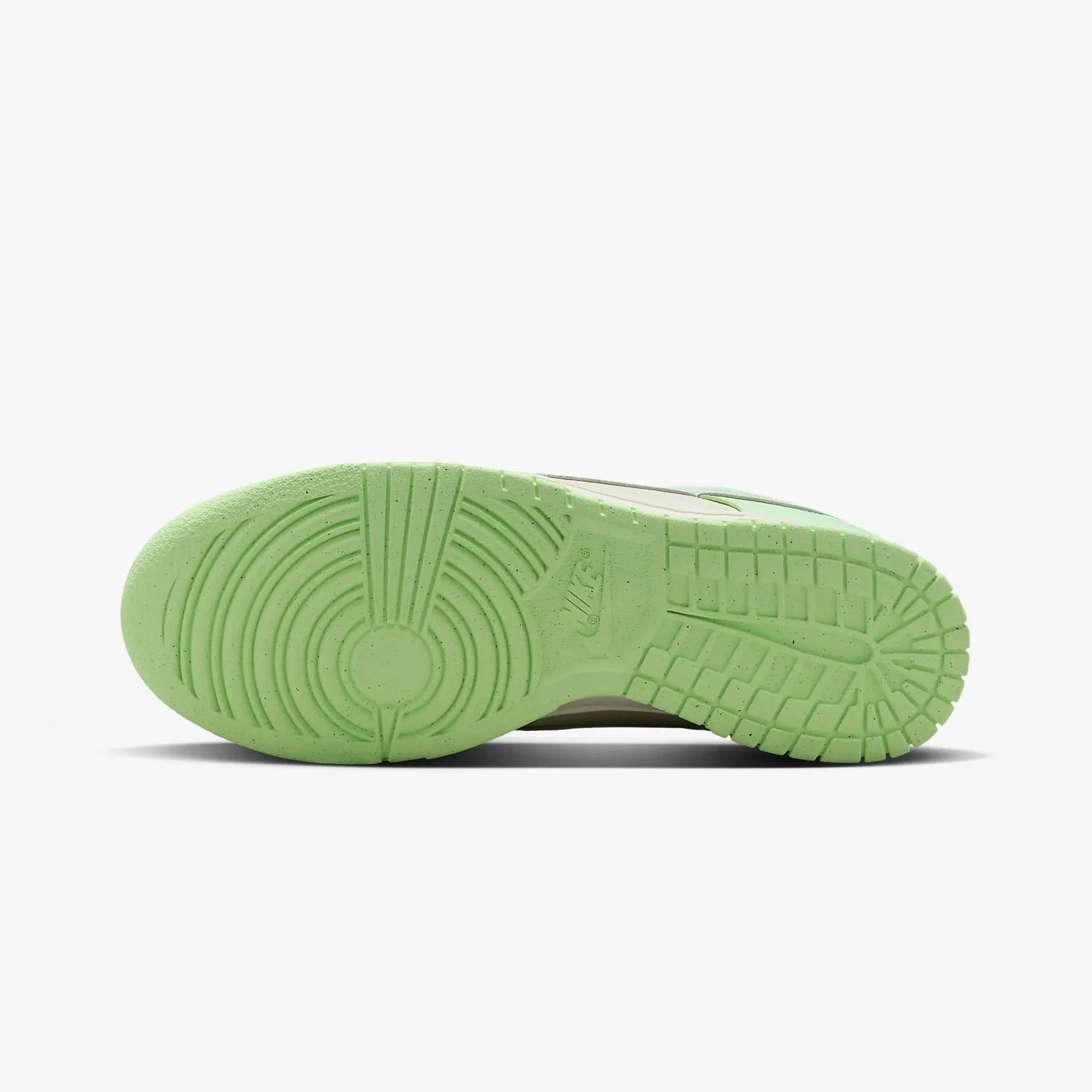Nike | DUNK LOW NEXT NATURE SE { SEA GLASS/LIGHT SILVER-VAPOR GREEN-SAIL - Image 6