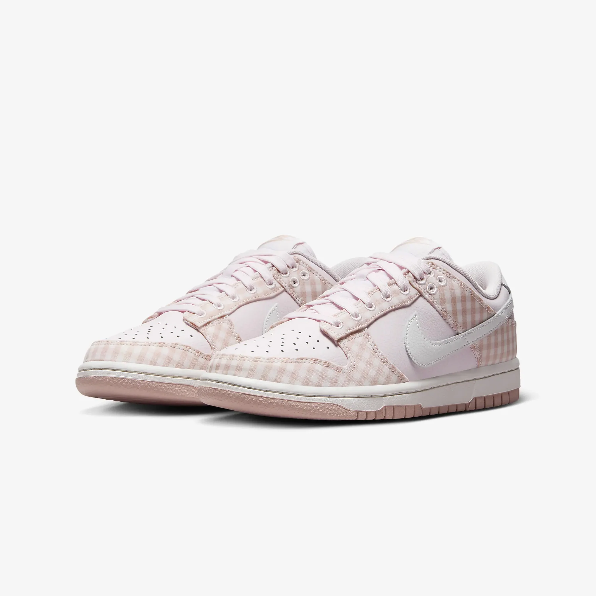 Nike | DUNK LOW { PEARL PINK/SUMMIT WHITE-PINK OXFORD - Image 2