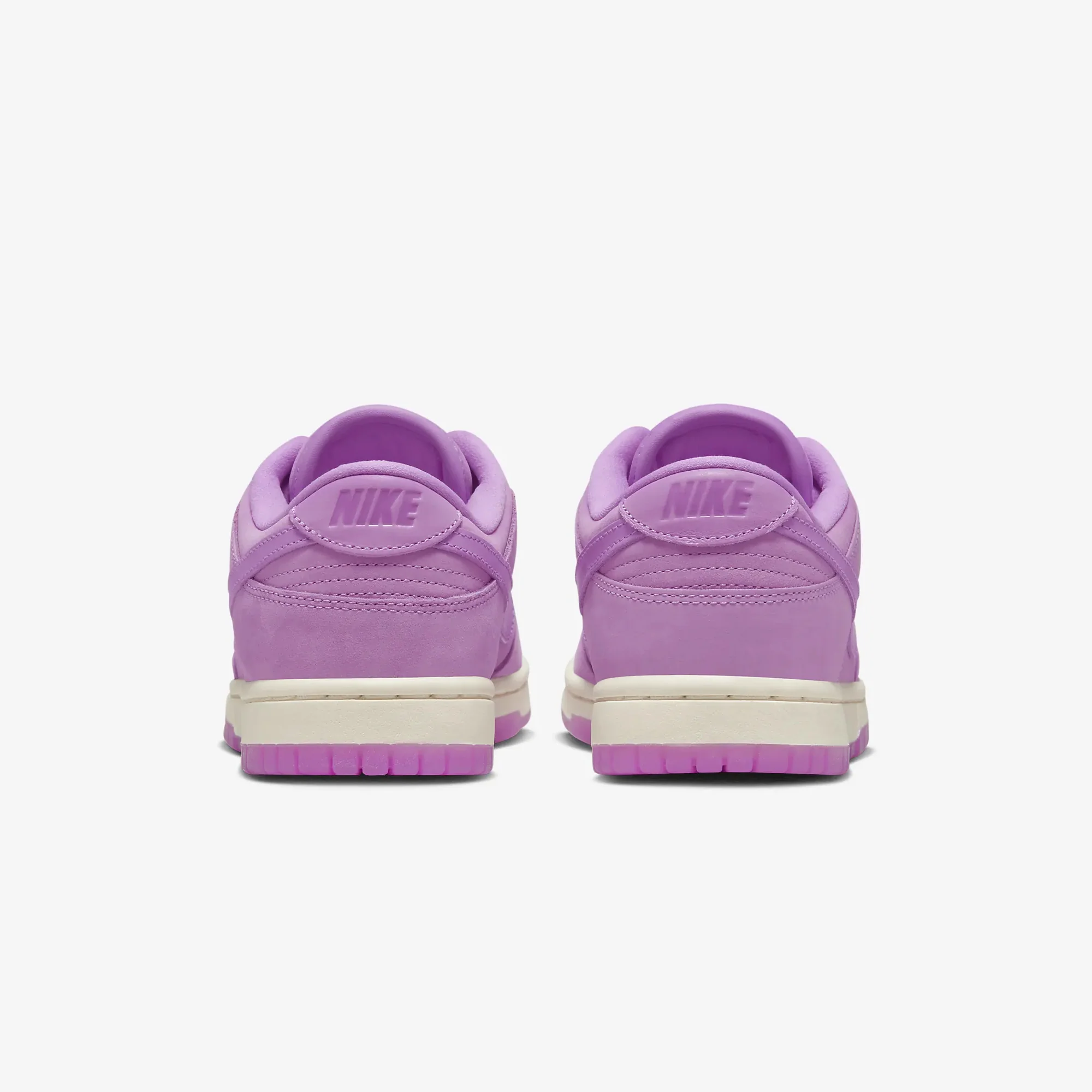 Nike | DUNK LOW PREMIUM MF { RUSH FUCHSIA/RUSH FUCHSIA-RUSH FUCHSIA - Image 3