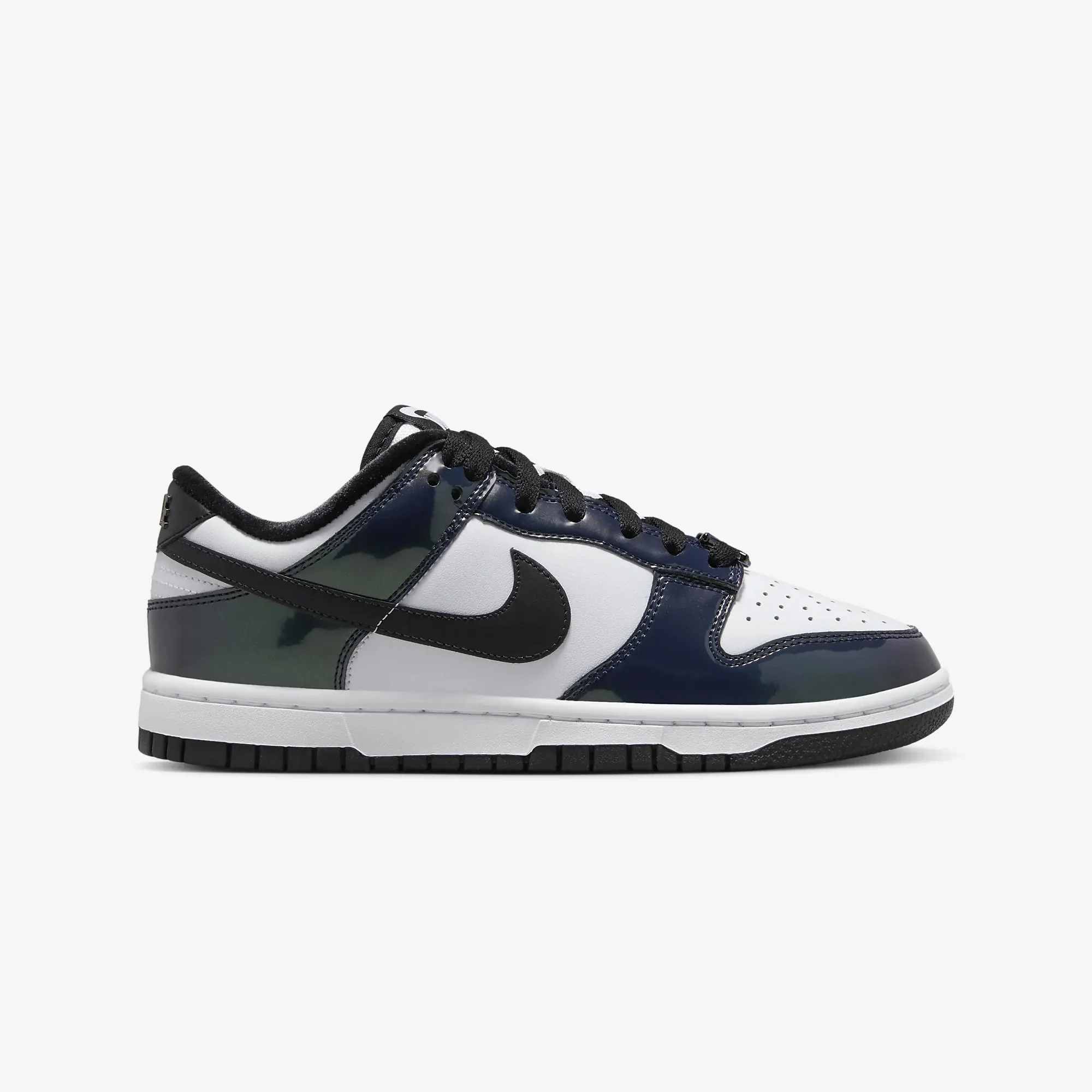 Nike | DUNK LOW SE { BLACK/BLACK-MULTI-COLOR-WHITE