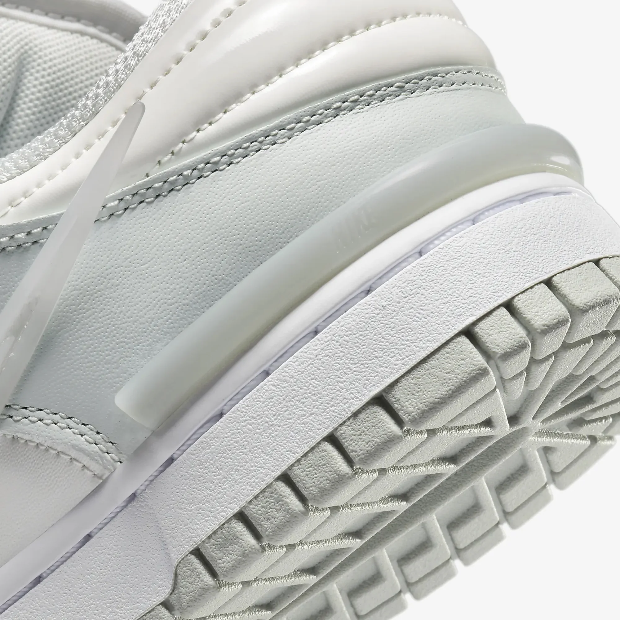 Nike | DUNK LOW TWIST { LIGHT SILVER/SAIL-WHITE - Image 5