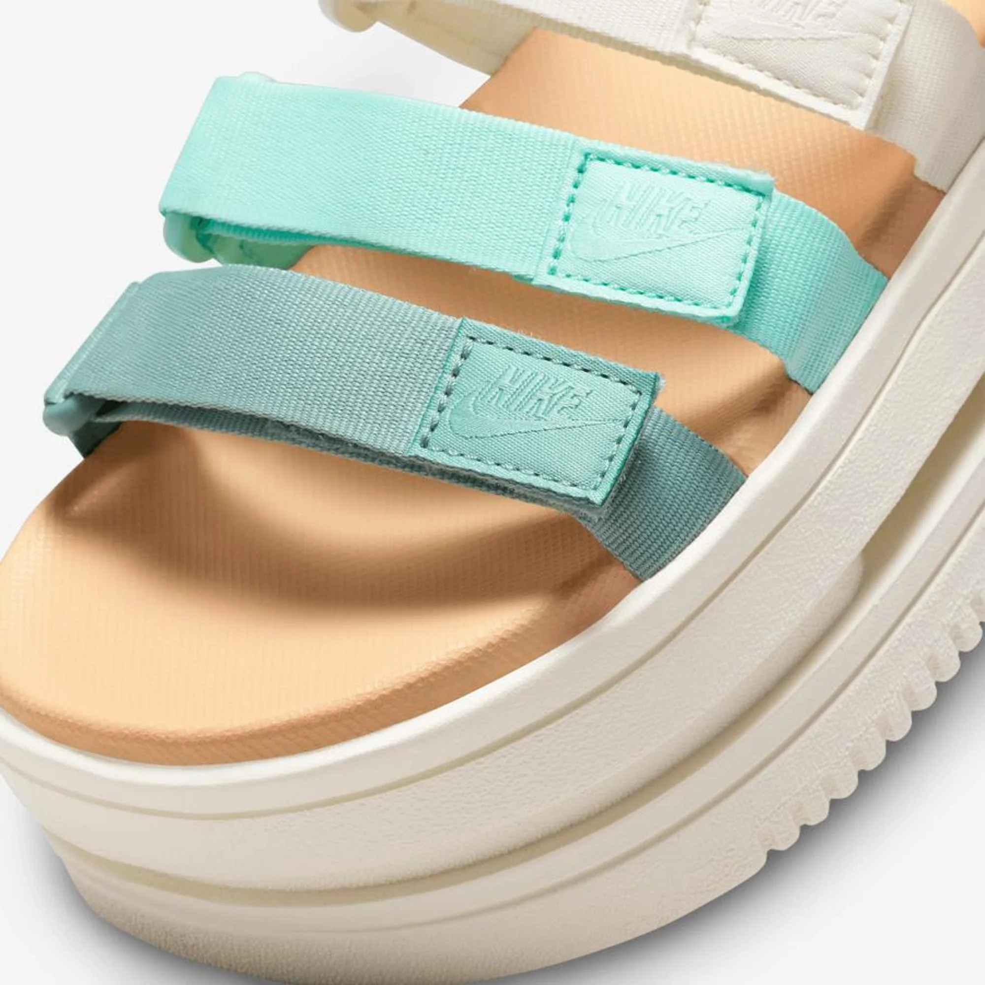 Nike | ICON CLASSIC  { MINERAL/HEMP-PALE IVORY-EMERALD RISE - Image 4