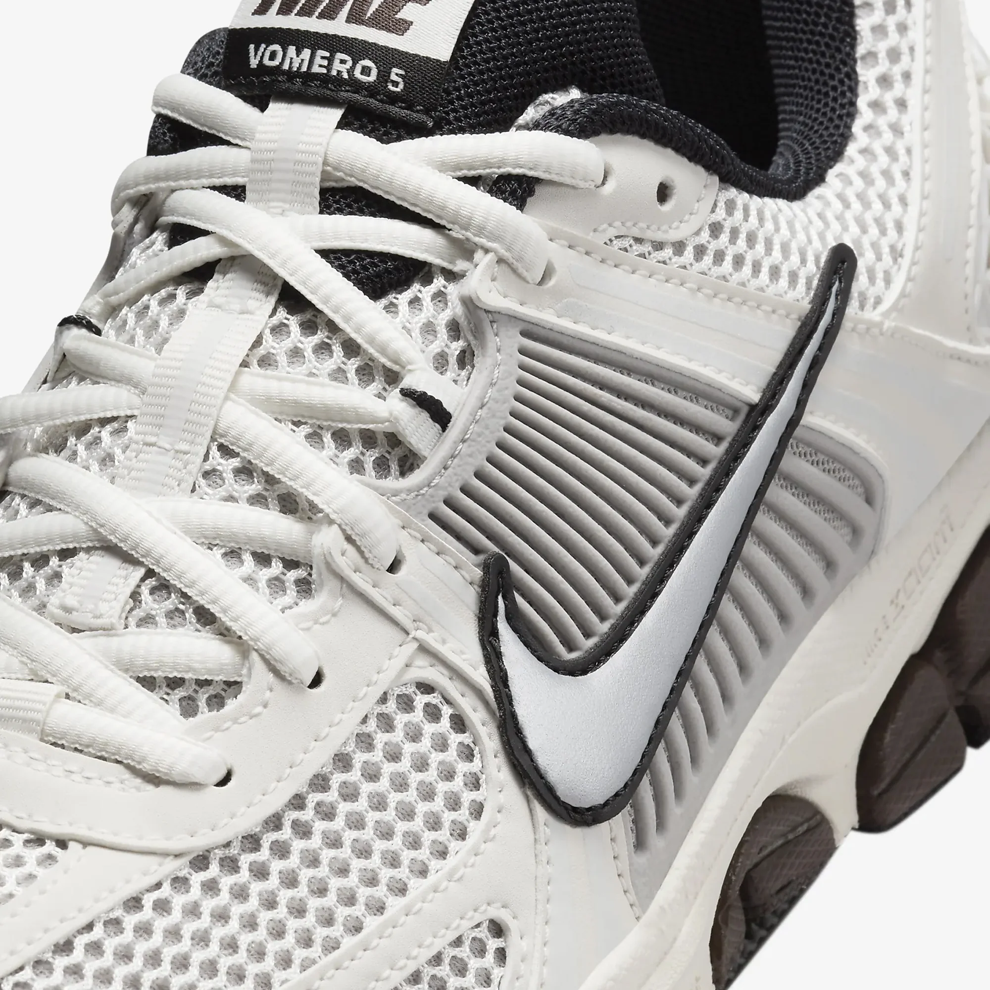 Nike | ZOOM VOMERO 5 { PHANTOM/MTLC PLATINUM-LT IRON ORE - Image 6
