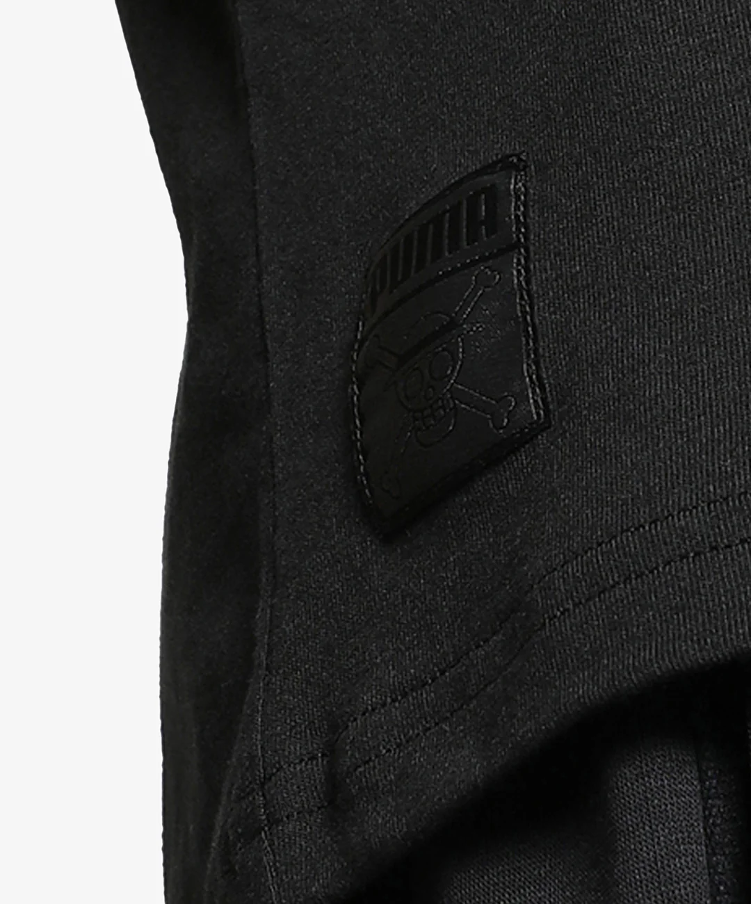 Puma | X ONE PIECE GRAPHIC TEE { PUMA BLACK - Image 4
