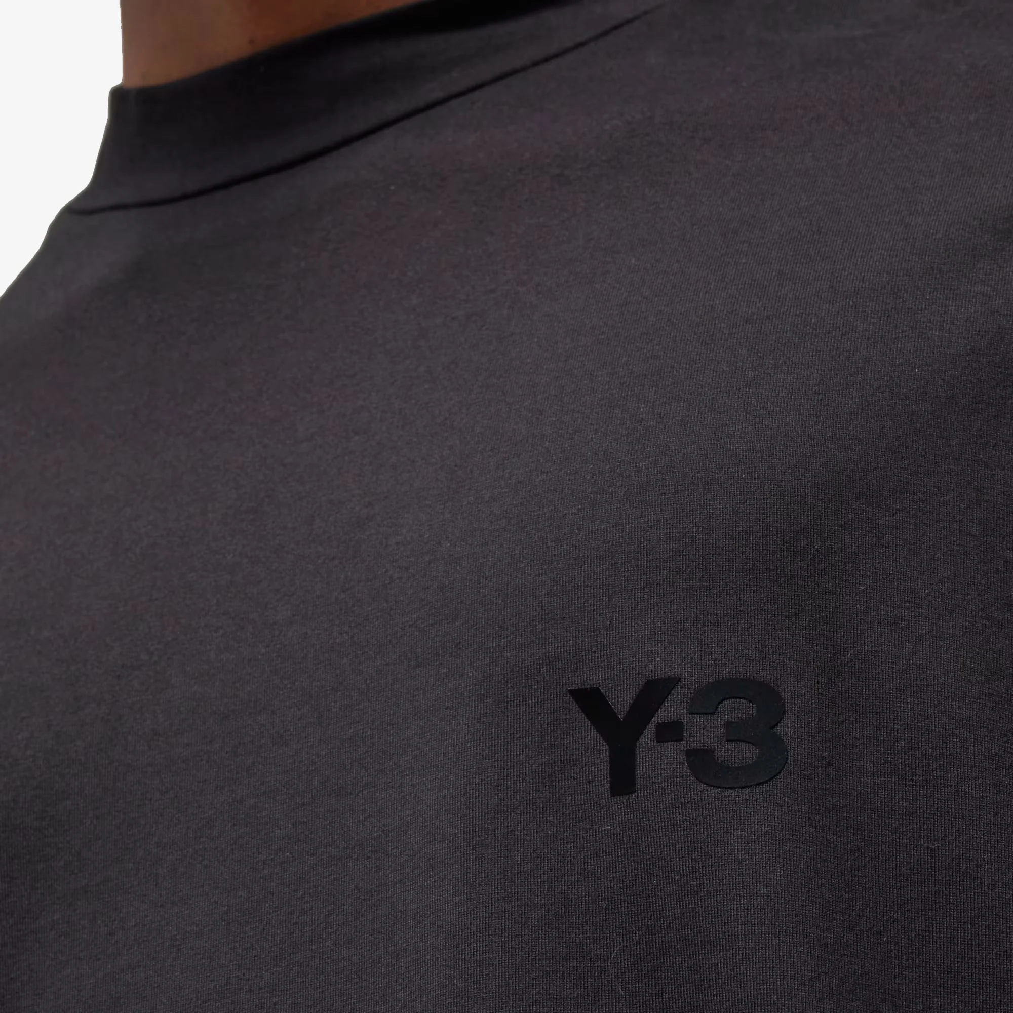 Y-3 | MOCK NECK TEE { BLACK - Image 3