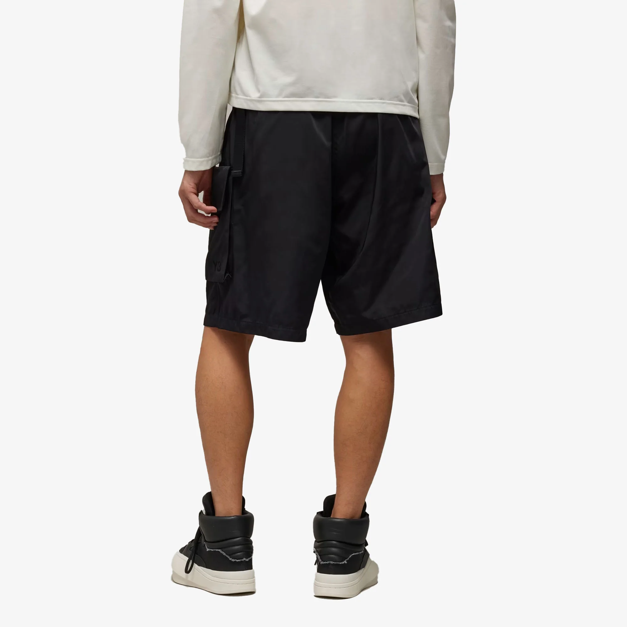 Y-3 | NYLON TWILL SHORTS { BLACK - Image 2